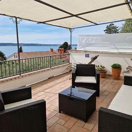 Apartma Smrekar